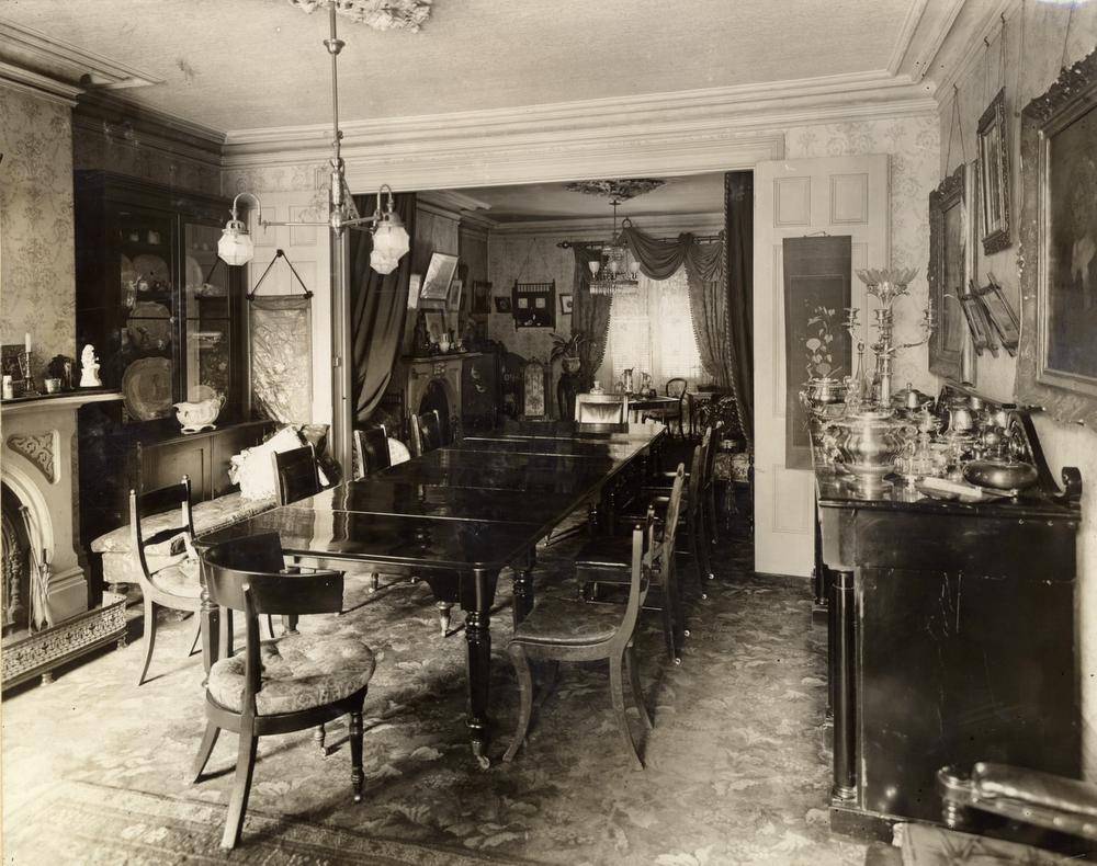 early 1900s dining room